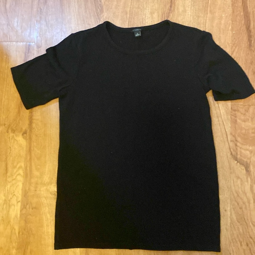 Casual short-sleeve tee.